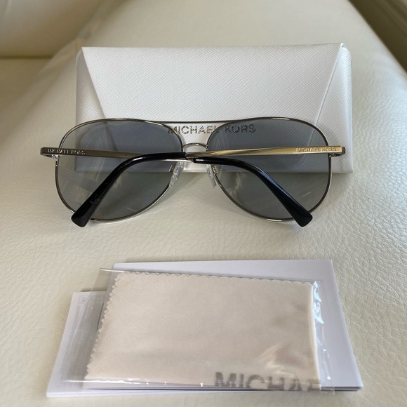?Michael KORS sunglasses ?